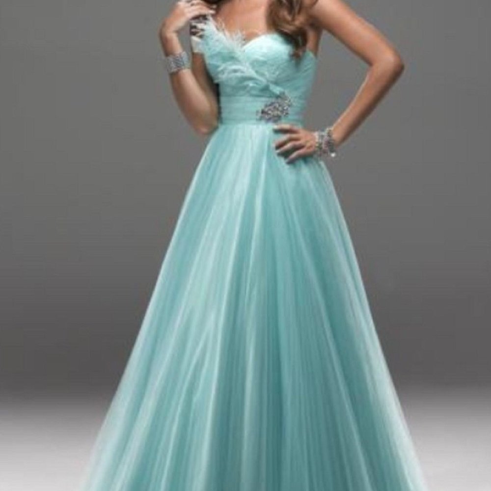 *Markdown*  Sea Mist Blue Strapless Feather Embellished Formal Evening G…